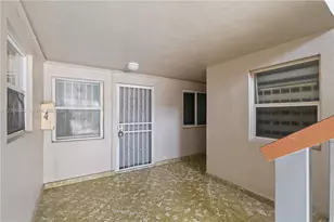 1250 W 26th Pl, Hialeah, FL 33010 - Photo 2