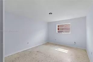 1250 W 26th Pl, Hialeah, FL 33010 - Photo 6
