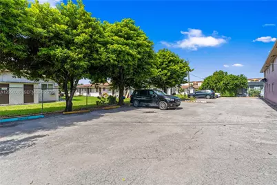 1250 W 26th Pl #108, Hialeah, FL 33010 - Photo 16