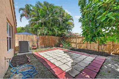 2073 SE 13th St, Homestead, FL 33035 - Photo 18