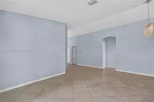 2073 SE 13th St, Homestead, FL 33035 - Photo 4