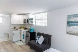 935 NE 164th St, North Miami Beach, FL 33162 - Photo 22