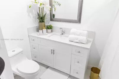 935 NE 164th St, North Miami Beach, FL 33162 - Photo 10
