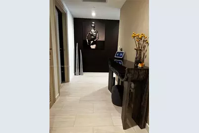 1000 Brickell Plaza #2301, Miami, FL 33131 - Photo 6