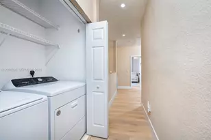 5600 NW 114th Pl, Doral, FL 33178 - Photo 14