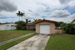 9590 SW 19th St, Miami, FL 33165 - Photo 2