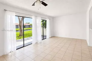 9821 NW 37th St, Sunrise, FL 33351 - Photo 6