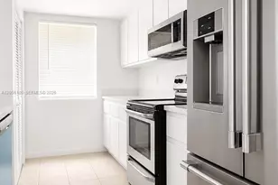 9821 NW 37th St, Sunrise, FL 33351 - Photo 10