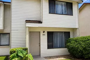 9821 NW 37th St, Sunrise, FL 33351 - Photo 2