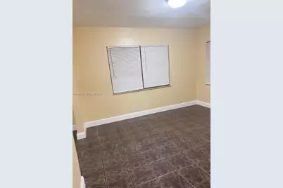 [Address not provided], Hallandale Beach, FL 33009 - Photo 4