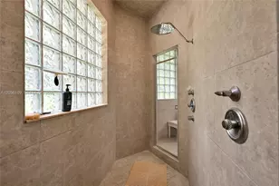 11070 SW 52nd Ct, Davie, FL 33328 - Photo 20
