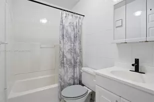 450 E Lakewood Cir E, Margate, FL 33063 - Photo 18