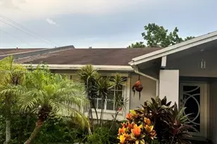 450 E Lakewood Cir E, Margate, FL 33063 - Photo 1