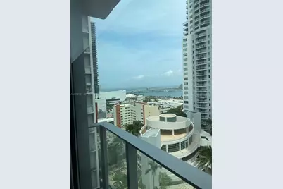 227 NE 2nd St #1910, Miami, FL 33132 - Photo 2