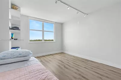 500 Bayview Dr #822, Sunny Isles Beach, FL 33160 - Photo 30