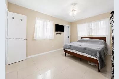 2210 N 57th Way #2210, Hollywood, FL 33021 - Photo 10