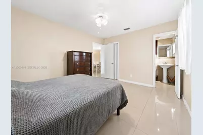 2210 N 57th Way #2210, Hollywood, FL 33021 - Photo 8