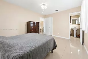 2210 N 57th Way, Hollywood, FL 33021 - Photo 8