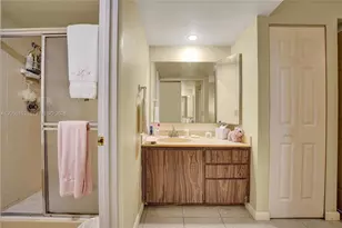 1713 Whitehall Dr, Davie, FL 33324 - Photo 16