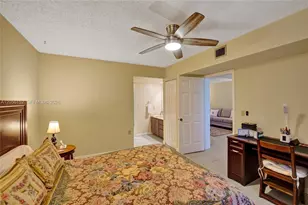 1713 Whitehall Dr, Davie, FL 33324 - Photo 14