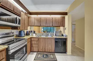 1713 Whitehall Dr, Davie, FL 33324 - Photo 24