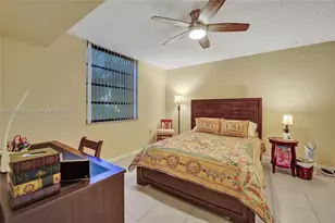 1713 Whitehall Dr, Davie, FL 33324 - Photo 10