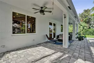 1216 Chinaberry Dr, Weston, FL 33327 - Photo 66