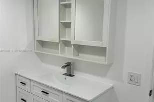 10000 NW 80th Ct, Hialeah Gardens, FL 33016 - Photo 22
