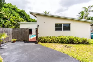 9920 Pan American Dr, Cutler Bay, FL 33189 - Photo 16