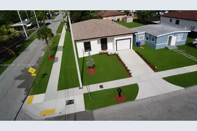 130 NW 28th Ter, Fort Lauderdale, FL 33311 - Photo 2