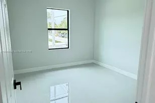 130 NW 28th Terrace, Fort Lauderdale, FL 33311 - Photo 8