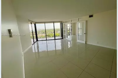 1000 Quayside Ter #1104, Miami, FL 33138 - Photo 6
