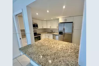 1000 Quayside Ter #1104, Miami, FL 33138 - Photo 10