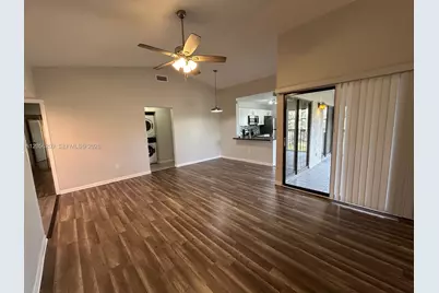 1197 Washington Cir #1197A, Homestead, FL 33034 - Photo 14