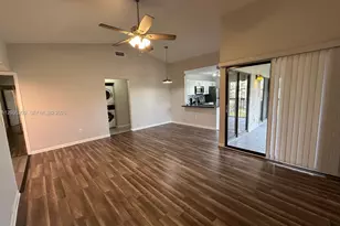 1197 Washington Cir, Homestead, FL 33034 - Photo 14
