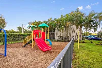 1197 Washington Cir #1197A, Homestead, FL 33034 - Photo 24
