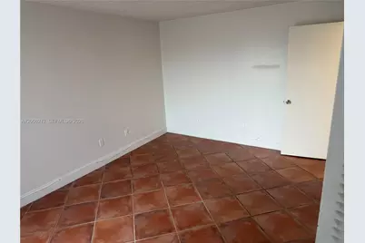 1801 S Treasure Dr #510, North Bay Village, FL 33141 - Photo 16