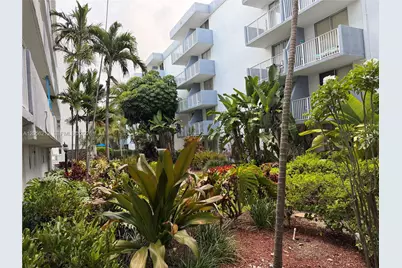 1801 S Treasure Dr #510, North Bay Village, FL 33141 - Photo 4