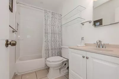 8210 NW 68th Ter, Tamarac, FL 33321 - Photo 16