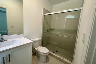 2737 SE 17th St, Homestead, FL 33035 - Photo 14