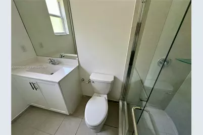 2737 SE 17th St, Homestead, FL 33035 - Photo 16