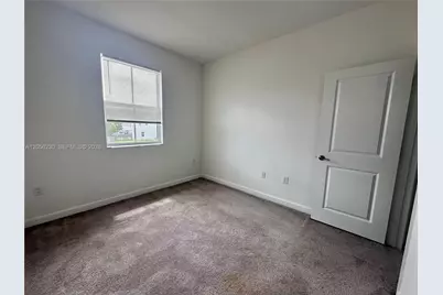 2737 SE 17th St, Homestead, FL 33035 - Photo 12