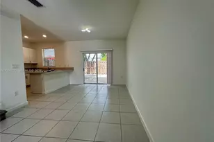 2737 SE 17th St, Homestead, FL 33035 - Photo 2