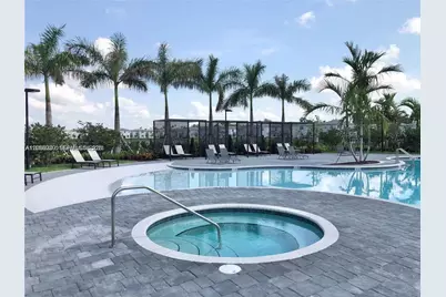 2737 SE 17th St, Homestead, FL 33035 - Photo 8