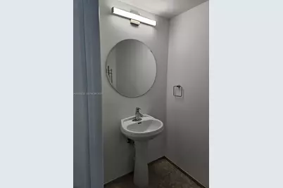 60 SW 13th St #2810, Miami, FL 33130 - Photo 4