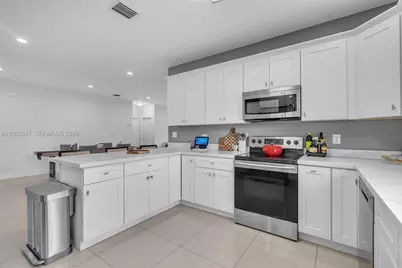 1330 NW 11th St, Fort Lauderdale, FL 33311 - Photo 6