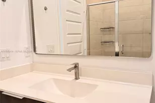 7819 NW 104th Ave, Doral, FL 33178 - Photo 14