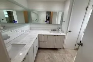 1670 NE 191st St, Miami, FL 33179 - Photo 20