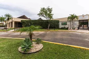 2931 E Sunrise Lakes Dr, Sunrise, FL 33322 - Photo 42