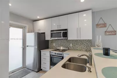 1461 S Ocean Blvd #222, Lauderdale by the Sea, FL 33062 - Photo 6